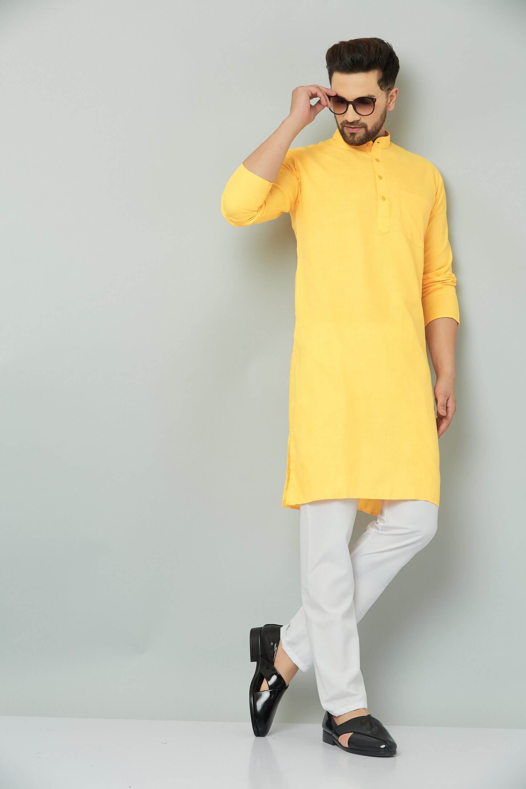 p (4)-min Solid yellow kurta set, versatile outfit.